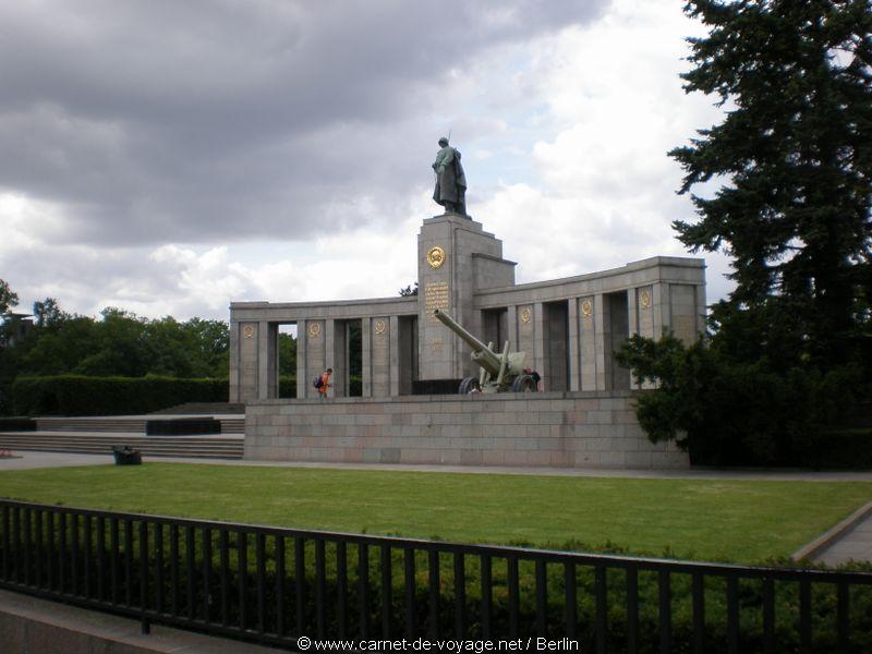 carnetdevoyage_berlin_allemagne_monumentsoviétique