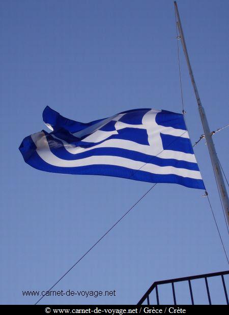 crte_kriti_crete premier drapeau hiss  l'indpendance