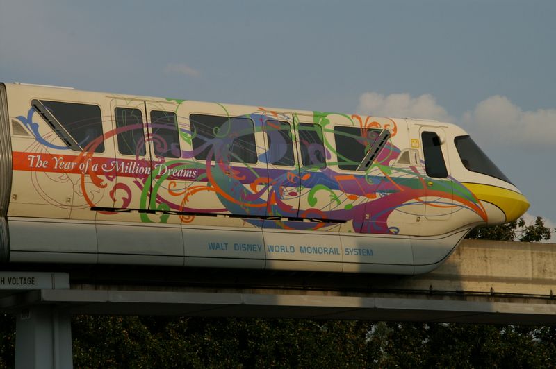 floride_florida_disneyworld_epcot_carnetdevoyage_allemagne_disneymonorail