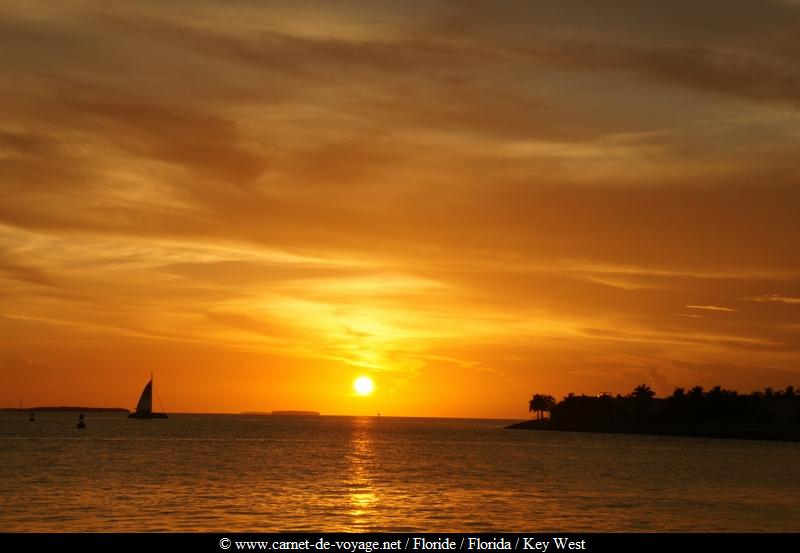 http://www.carnet-de-voyage.net_floride_florida_sunsetcelebration_keywest_mallorysquare