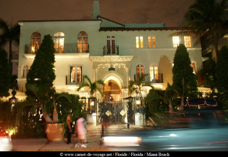 www.carnet-de-voyage.net_floride_florida_miami_artdeco_oceandrive_miamibeach_atnight