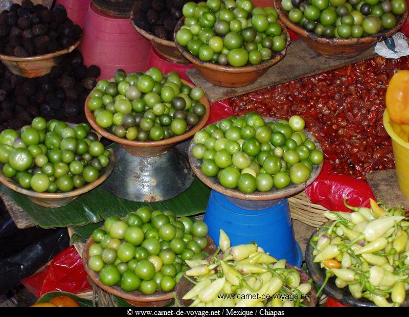 étal de fruits et épices san cristobal de las casas chiapas mexique