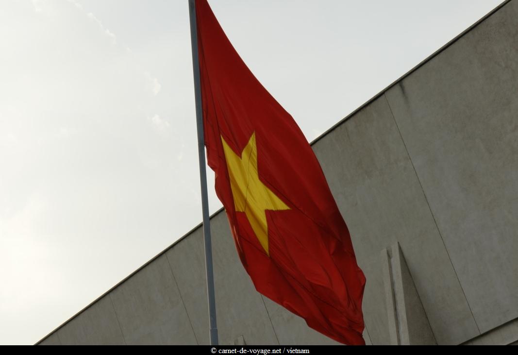 carnetdevoyage_vietnam_tonkin_hanoi_communiste_hochiminh