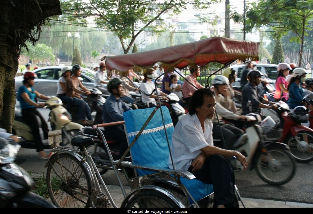 carnetdevoyage_vietnam_tonkin_hanoi_communiste_hochiminh