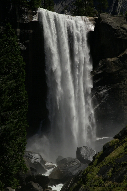 california sierra nevada yosemite national park yosemite valley vernal falls 